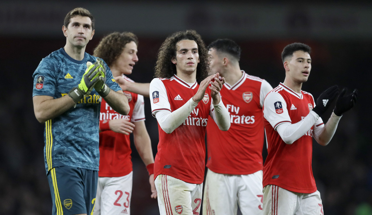 每体：巴萨内部无人排除引进小蜘蛛可能，交易金额或超1亿欧（每体：巴萨不排除签下小蜘蛛，转会费或超1亿欧）