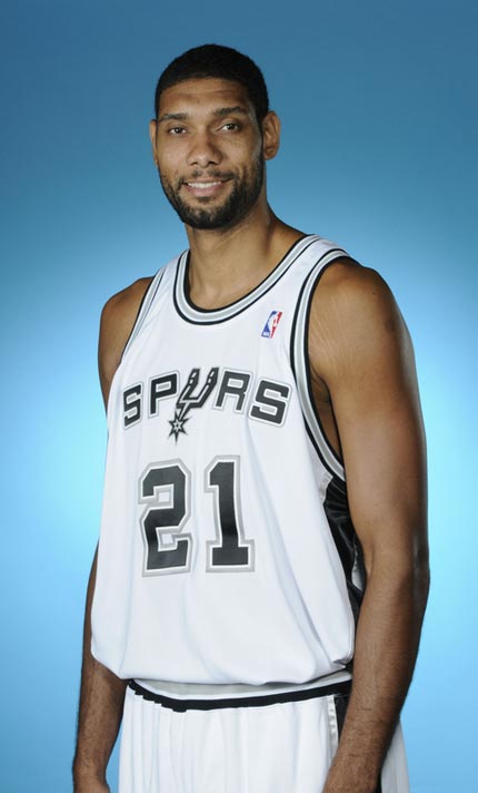 火箭哈登末节爆发连得15分（火箭球星哈登第四节火力全开连取15分）