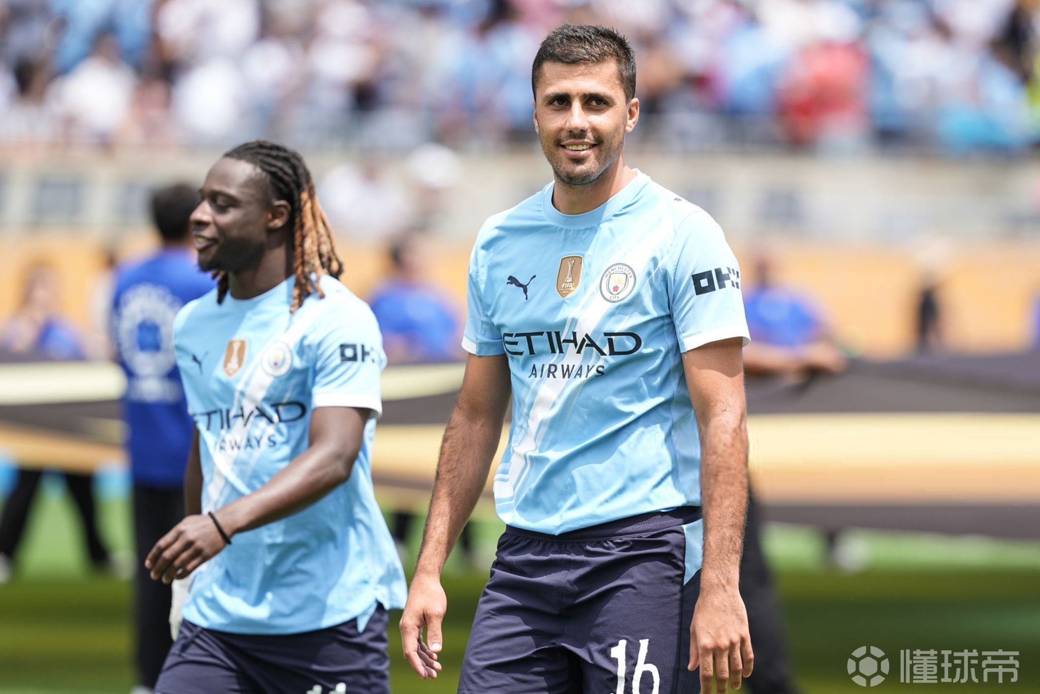 “苏超”夺冠，泰州队景泊羲：爸爸在天上肯定会为我高兴（苏超封王，泰州队景泊羲动情：爸爸在天上一定会为我开心）