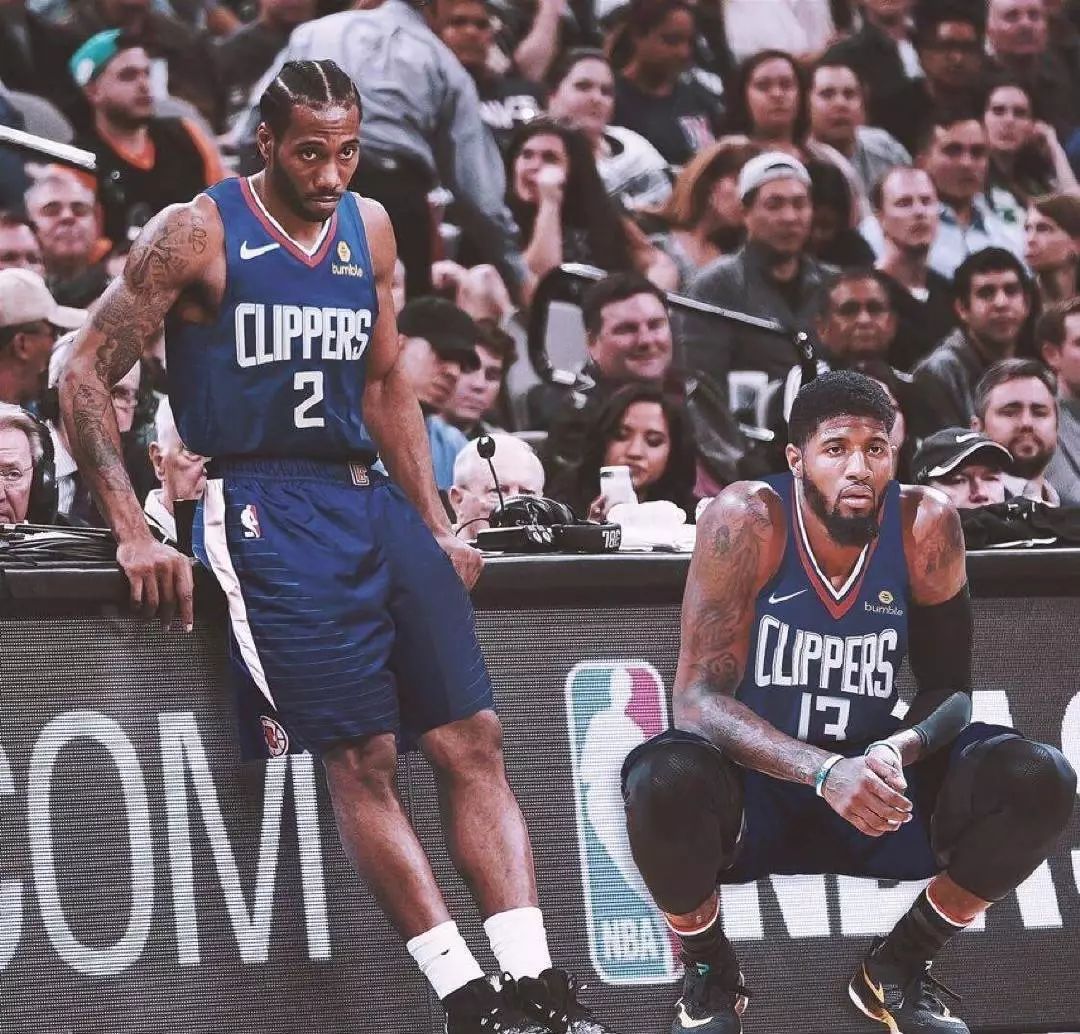 阿斯：皇马预计伯纳乌赛季营收超4亿欧，俱乐部总收入12.48亿（阿斯：伯纳乌本季预计创收超4亿欧，皇马俱乐部总营收达12.48亿欧）