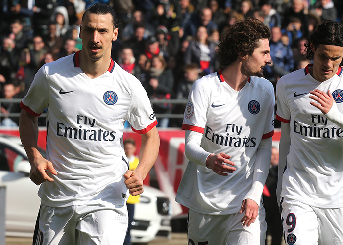 意媒：梅努是那不勒斯中场引援首选，备选方案包括弗拉泰西（意媒：那不勒斯锁定梅努为中场首选，弗拉泰西列为备选）