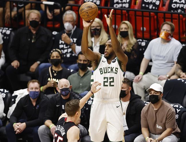 上海狂轰111分，三位外援得分全部上双，首战大胜39分（上海轰下111分，三外援齐上双，首战狂胜39分）